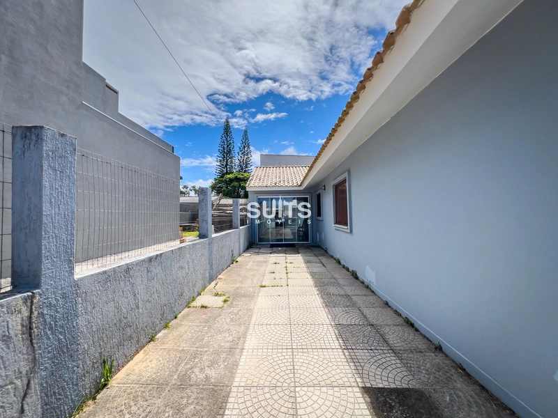 Casa à venda no centro da praia de Xangri-Lá: 3ª foto da galeria de imagens do imóvel