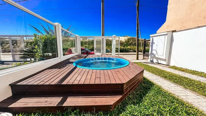 Belissimo sobrado estilo duplex na beira-mar no Centro de Xangri-Lá: 3ª foto da galeria de imagens do imóvel