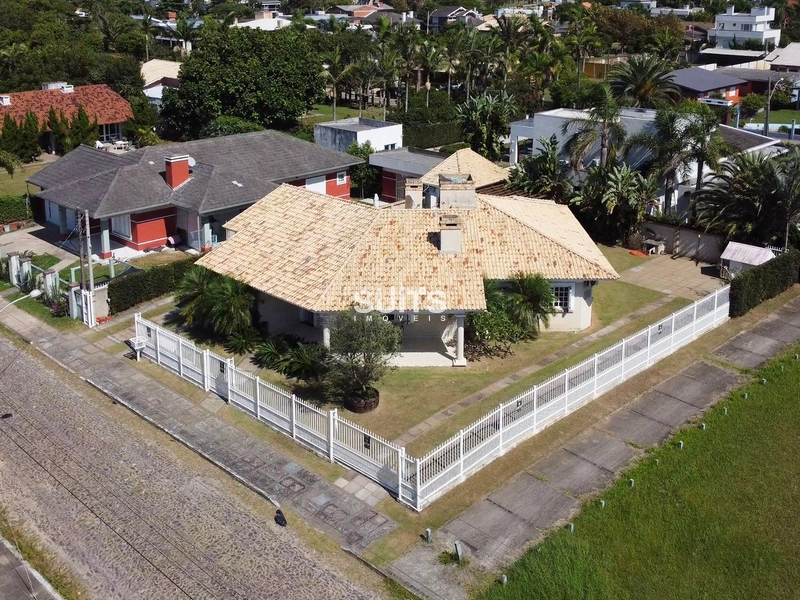 Excelente casa á venda na praia de Atlântida: 4ª foto da galeria de imagens do imóvel