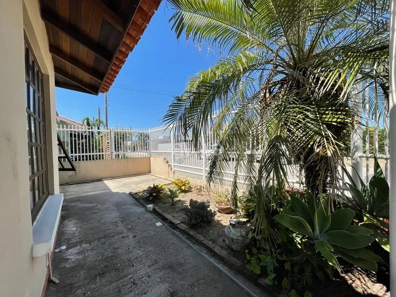 Ótima casa à venda no Centro de Xangri-Lá: 4ª foto da galeria de imagens do imóvel