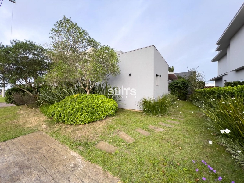 Excelente casa no condomínio Riviera: 1ª foto da galeria de imagens do imóvel