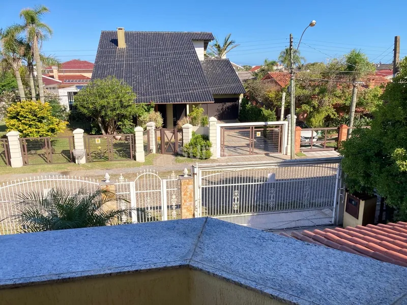 Excelente sobrado com 02 terrenos em Atlântida: 26ª foto da galeria de imagens do imóvel