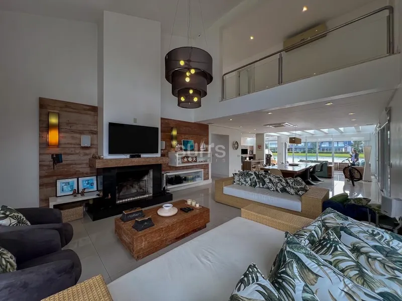 Excelente casa à venda no condomínio Bosques de Atlântida: 4ª foto da galeria de imagens do imóvel