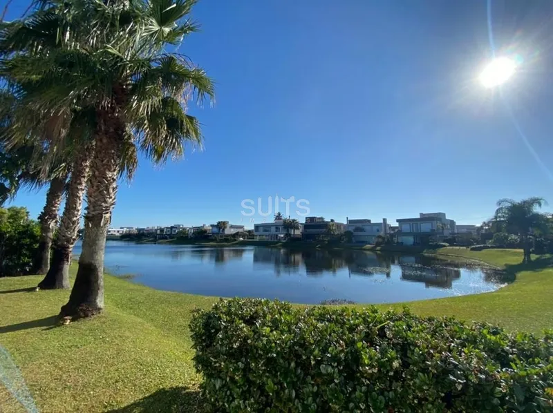 Excelente casa térrea com 02 lotes no Condomínio Enseada: 26ª foto da galeria de imagens do imóvel