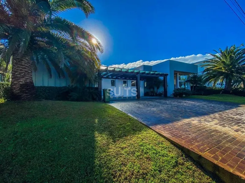 Excelente casa térrea com 02 lotes no Condomínio Enseada: 2ª foto da galeria de imagens do imóvel