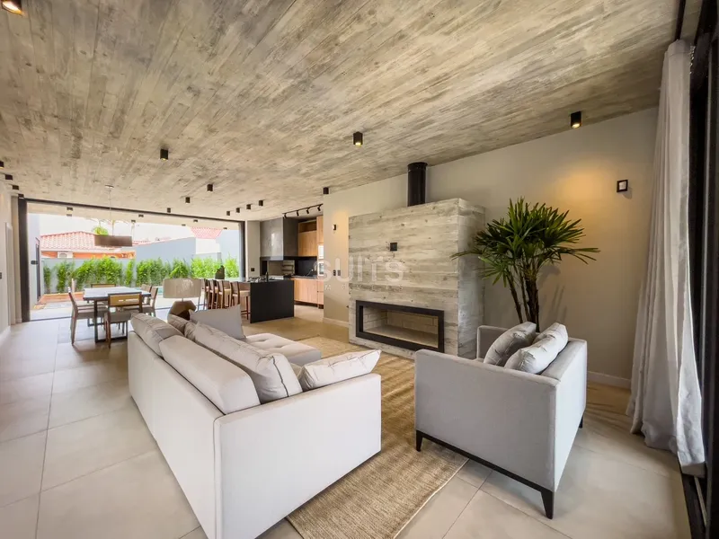 Uma das melhores casas à poucos metros do mar no Centro de Xangri-Lá: 8ª foto da galeria de imagens do imóvel