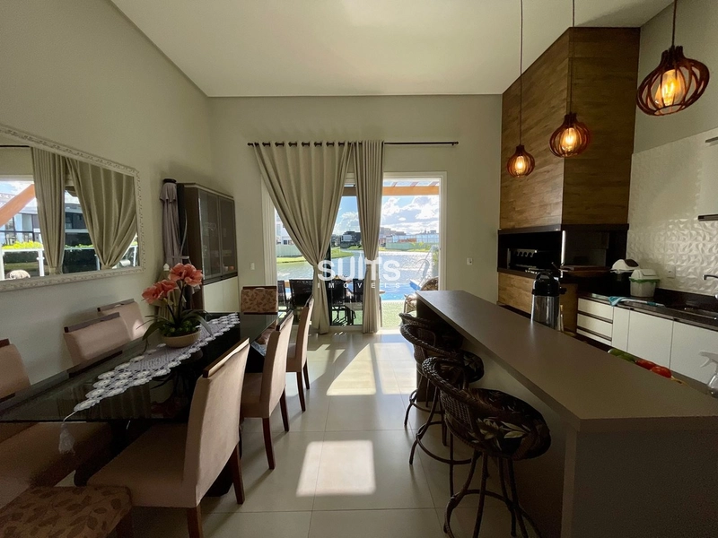 Excelente Casa Beira-lago no Condomínio Riviera em Xangri-lá: 8ª foto da galeria de imagens do imóvel