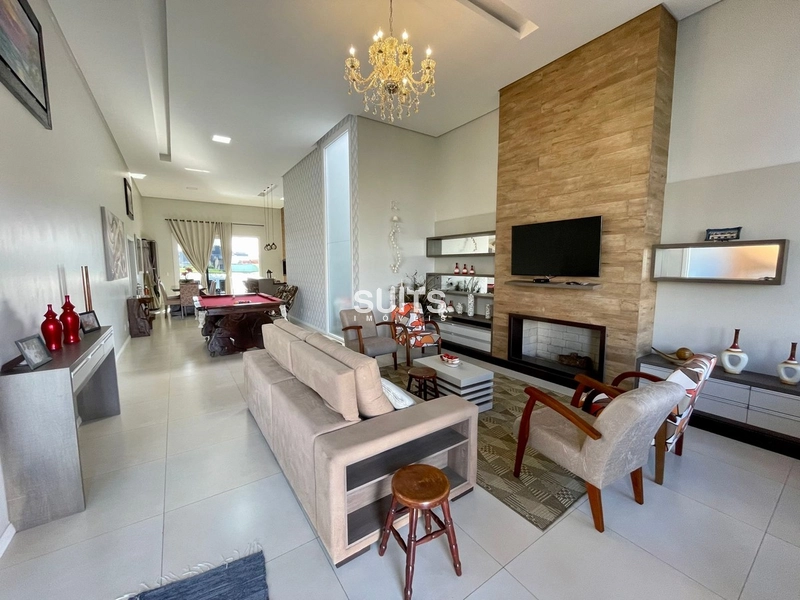 Excelente Casa Beira-lago no Condomínio Riviera em Xangri-lá: 3ª foto da galeria de imagens do imóvel