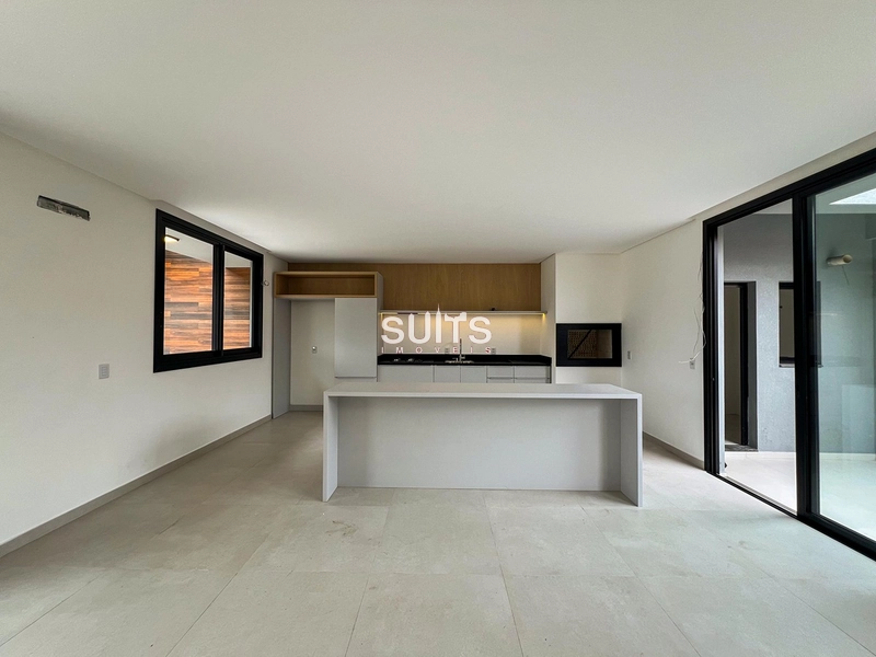 Excelente sobrado à poucos metros do mar na praia de Maristela: 6ª foto da galeria de imagens do imóvel