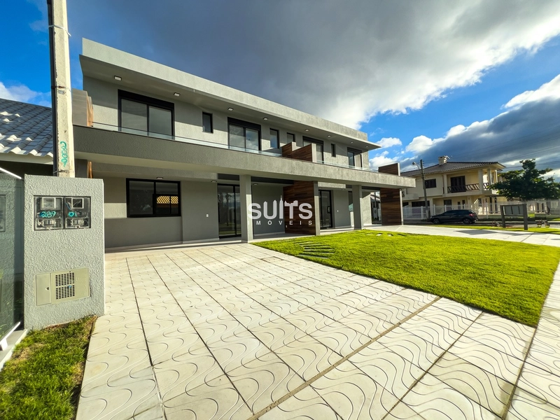 Excelente sobrado à poucos metros do mar na praia de Maristela: 1ª foto da galeria de imagens do imóvel