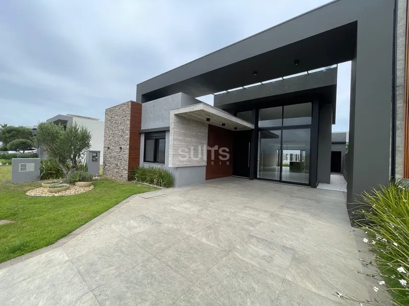 Linda casa de Alto padrão no Condomínio Riviera em Xangri-Lá: 5ª foto da galeria de imagens do imóvel