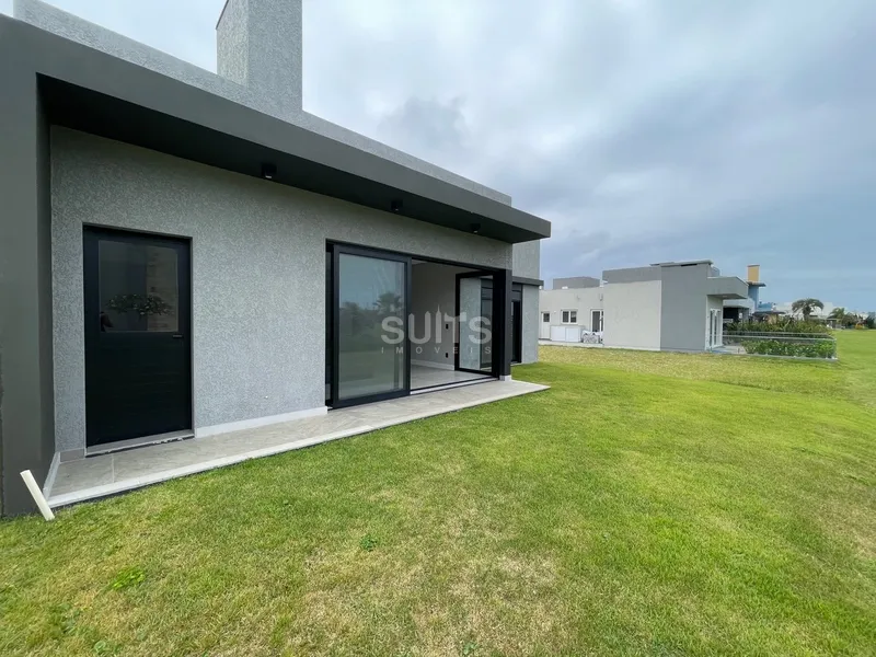 Linda casa de Alto padrão no Condomínio Riviera em Xangri-Lá: 25ª foto da galeria de imagens do imóvel