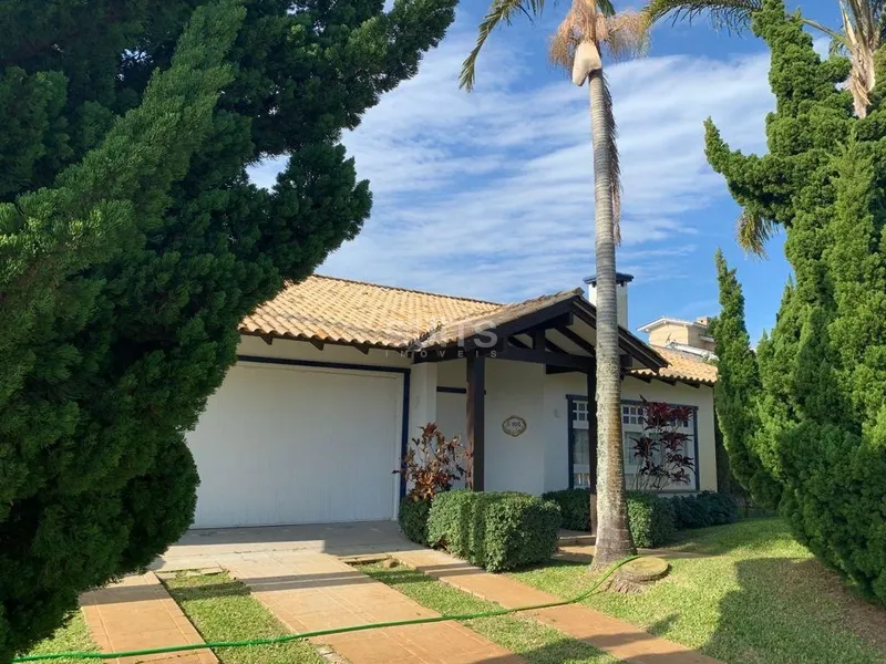 Linda casa térrea no condomínio Lagos Park: 2ª foto da galeria de imagens do imóvel