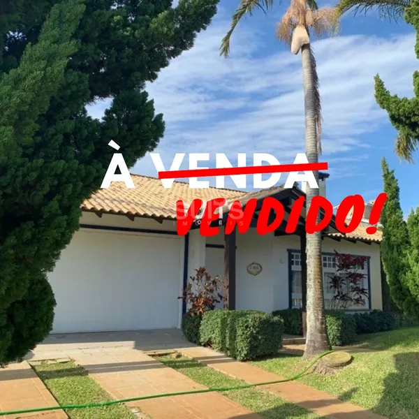 Linda casa térrea no condomínio Lagos Park: 1ª foto da galeria de imagens do imóvel