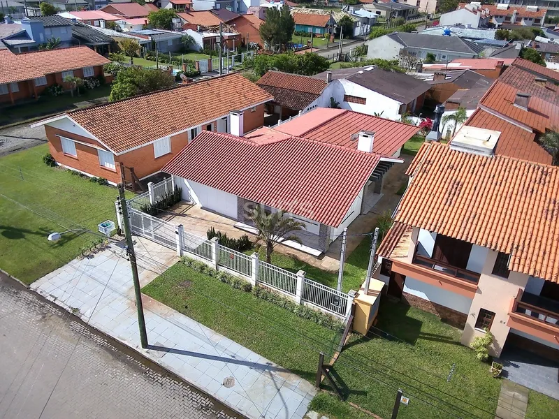 Excelente Casa Térrea a poucos metros do mar no Centro de Xangri-lá: 24ª foto da galeria de imagens do imóvel