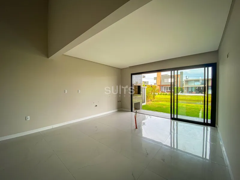 Excelente Casa terréa beira lago no condomínio Riviera: 6ª foto da galeria de imagens do imóvel