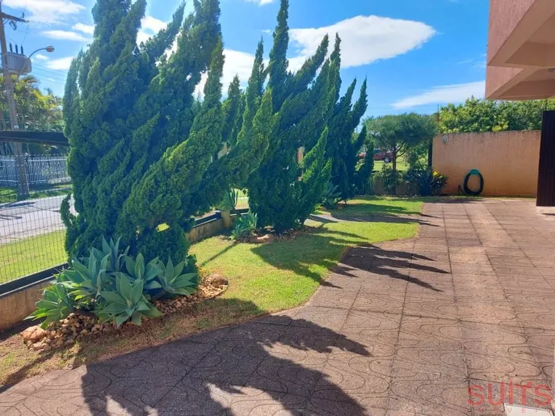 Excelente sobrado na avenida principal do Centro de Xangri-Lá: 4ª foto da galeria de imagens do imóvel