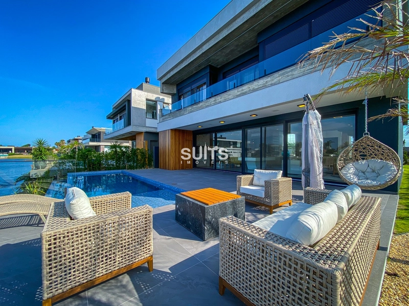 Incrível mansão na beira do lago no condomínio Sense: 34ª foto da galeria de imagens do imóvel