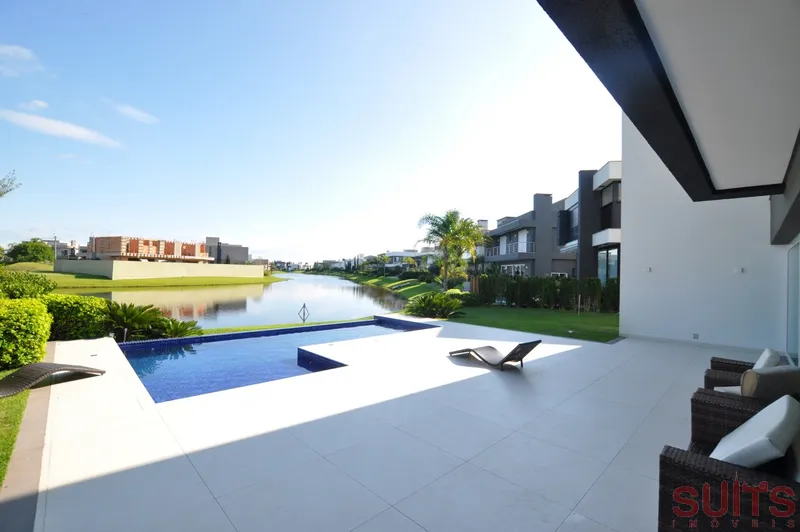 Excelente sobrado beira-lago no Condomínio Enseada: 12ª foto da galeria de imagens do imóvel