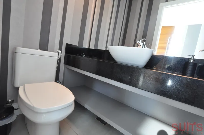 Excelente sobrado beira-lago no Condomínio Enseada: 13ª foto da galeria de imagens do imóvel