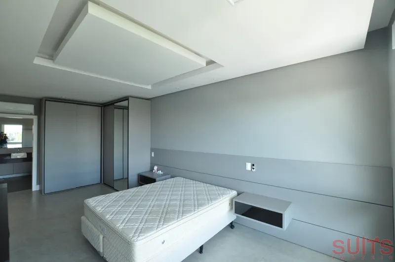 Excelente sobrado beira-lago no Condomínio Enseada: 15ª foto da galeria de imagens do imóvel