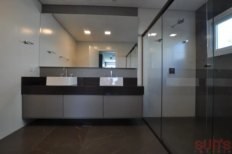 Excelente sobrado beira-lago no Condomínio Enseada: 16ª foto da galeria de imagens do imóvel