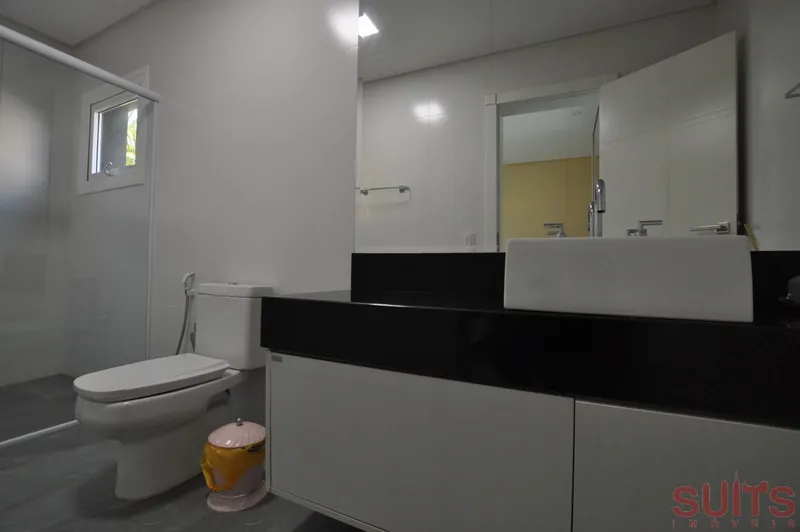 Excelente sobrado beira-lago no Condomínio Enseada: 21ª foto da galeria de imagens do imóvel