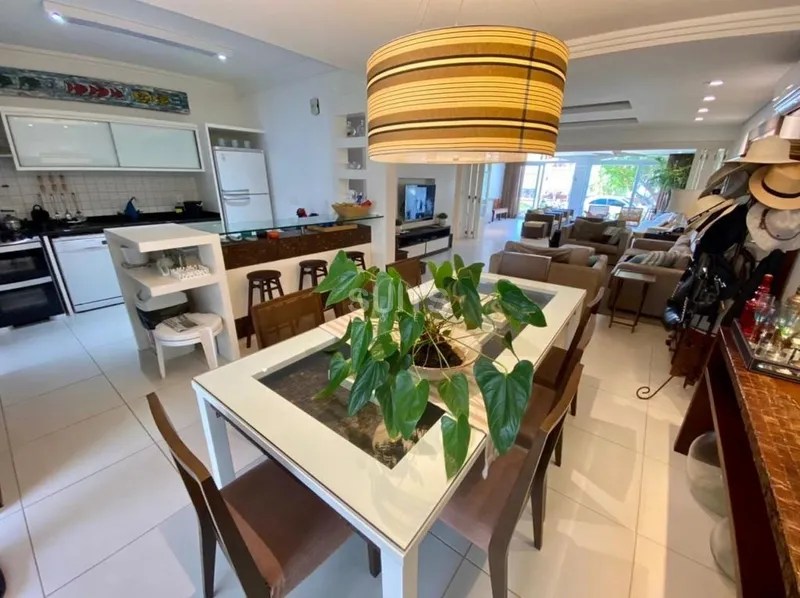 Lindo sobrado à venda no condomínio Villas Resort: 10ª foto da galeria de imagens do imóvel