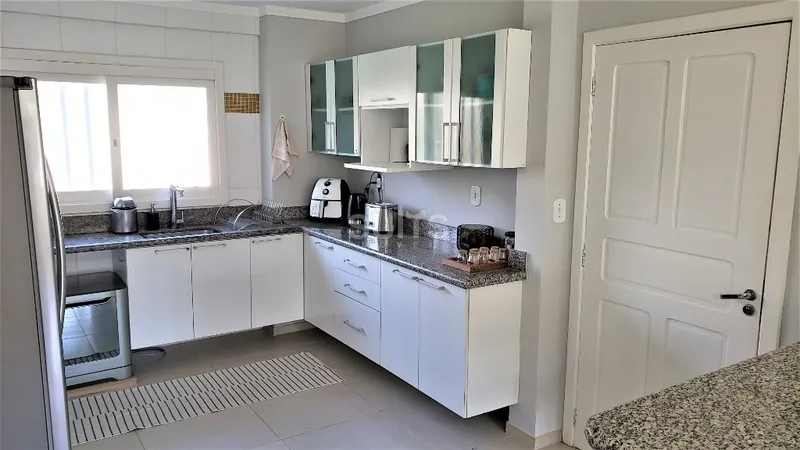 Excelente sobrado à poucos metros do mar no Centro de Xangri-Lá: 6ª foto da galeria de imagens do imóvel