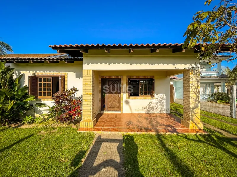 Ótima casa à venda no Centro de Xangri-Lá: 3ª foto da galeria de imagens do imóvel