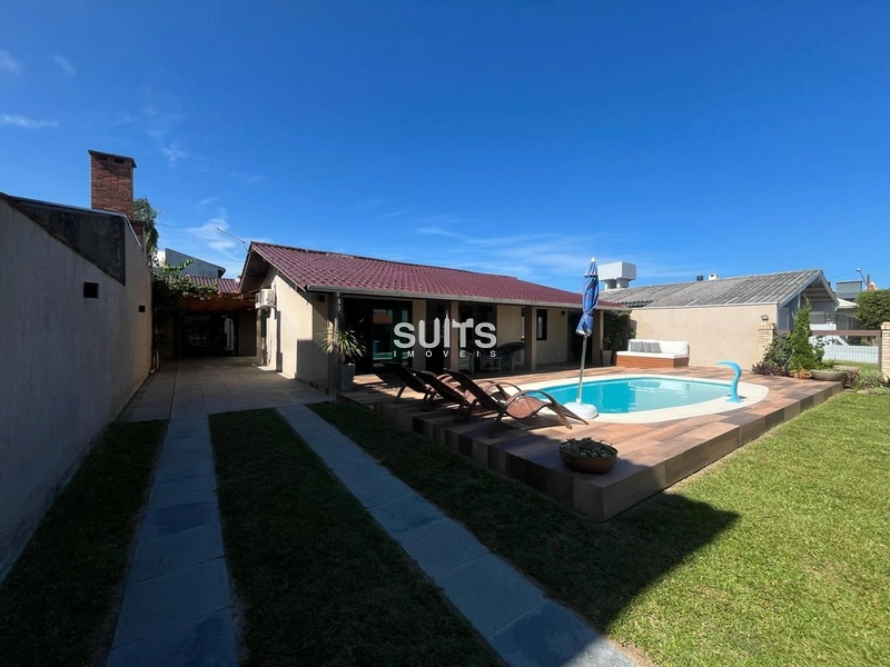 Excelente casa à venda na praia do Arpoador em Xangri-lá: 3ª foto da galeria de imagens do imóvel