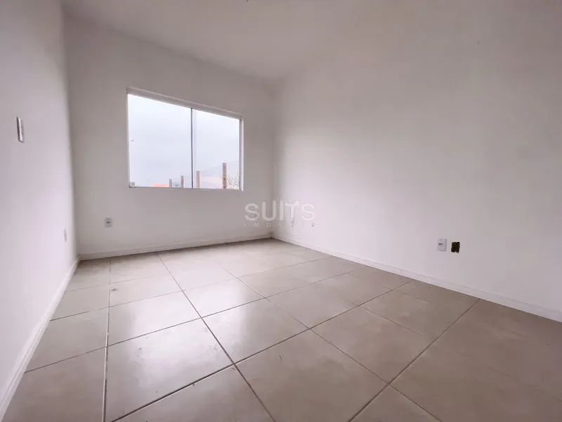 Excelente Casa Geminada no Coqueiros: 5ª foto da galeria de imagens do imóvel