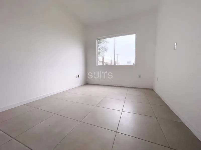 Excelente Casa Geminada no Coqueiros: 6ª foto da galeria de imagens do imóvel