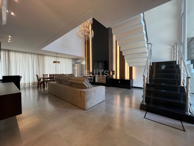 Magnífico sobrado com vista para o lago no Condomínio Las Palmas: 1ª foto da galeria de imagens do imóvel