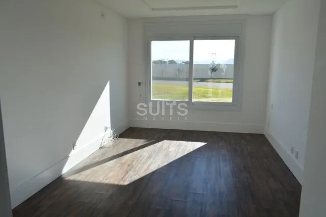 Magnífico Sobrado de Alto Padrão no Condomínio Enseada Lagos: 10ª foto da galeria de imagens do imóvel