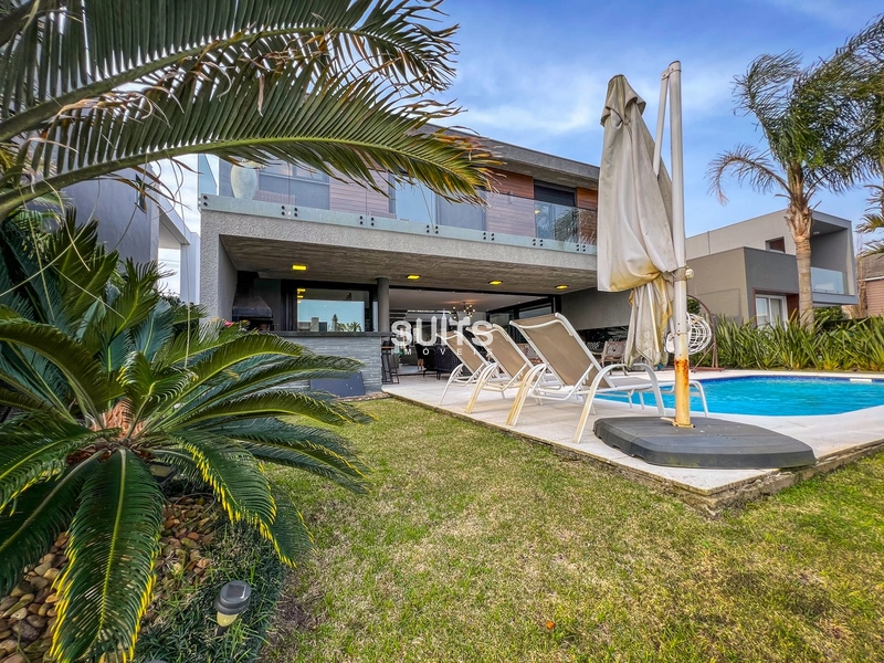 Excelente sobrado na beira do lago no condomínio Enseada: 24ª foto da galeria de imagens do imóvel