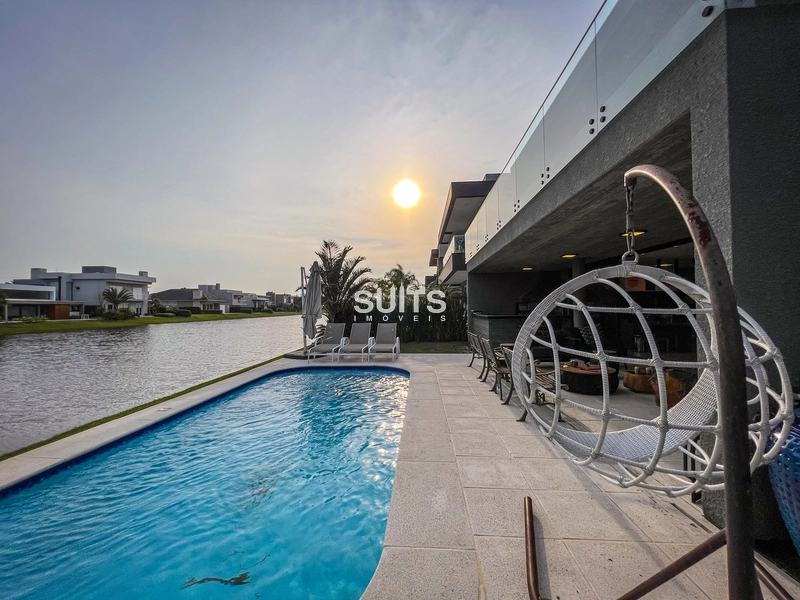 Excelente sobrado na beira do lago no condomínio Enseada: 27ª foto da galeria de imagens do imóvel