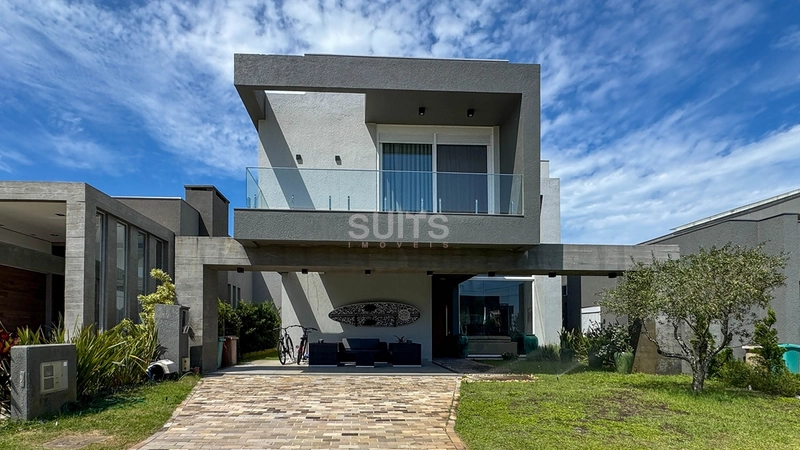 Excelente Sobrado fundos área verde no condomínio Riviera em Xangri-Lá: 1ª foto da galeria de imagens do imóvel