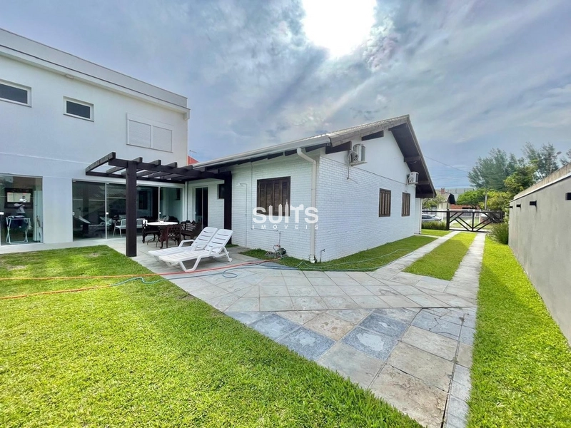 Excelente casa à venda em Atlântida: 3ª foto da galeria de imagens do imóvel