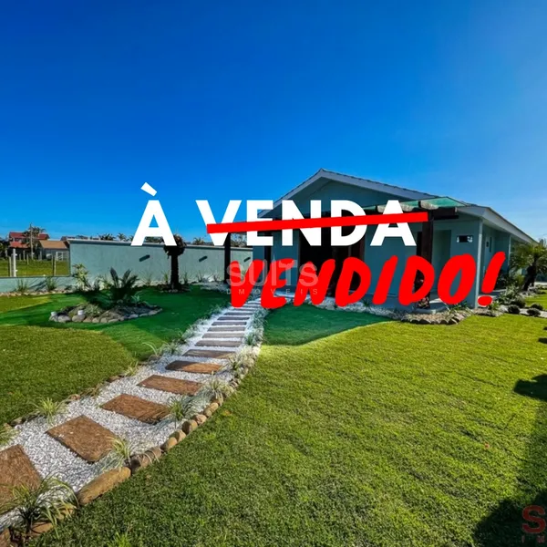 Excelente casa à venda no Centro de Xangri-Lá: 1ª foto da galeria de imagens do imóvel