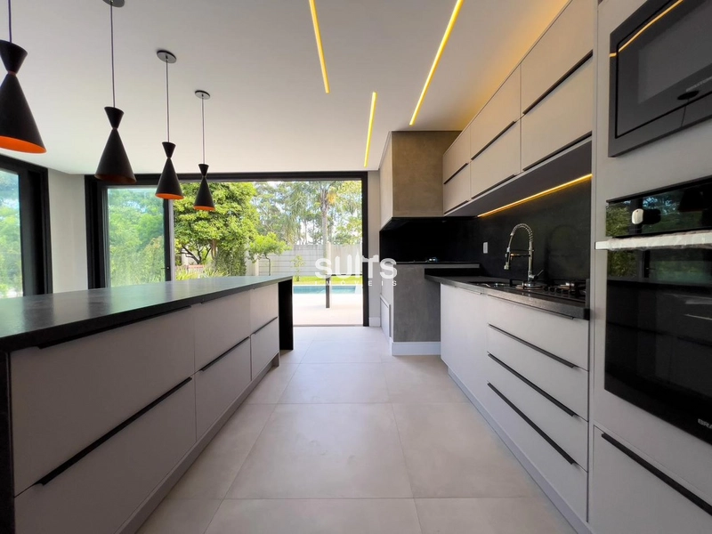 Sobrado à venda no condomínio Bosques de Atlântida!: 10ª foto da galeria de imagens do imóvel