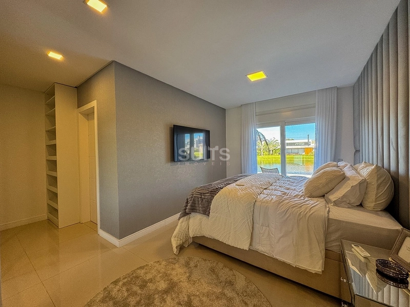 EXCELENTE CASA TERREA BEIRA LAGO CONDOMINIO ENSEADA: 28ª foto da galeria de imagens do imóvel