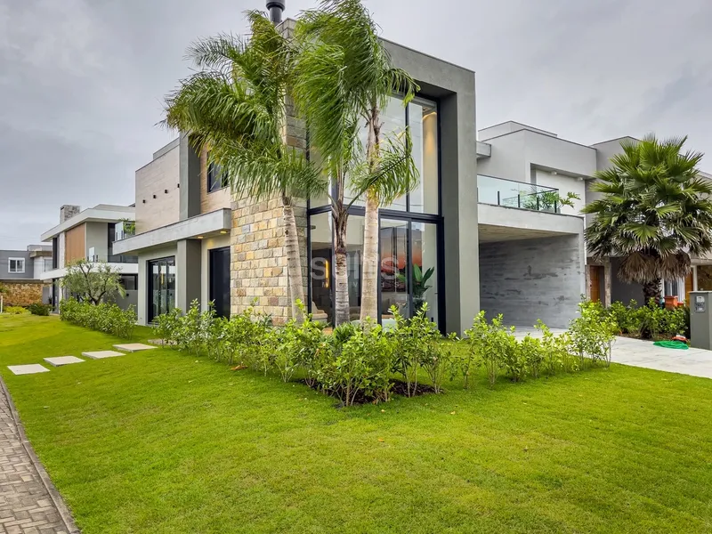 Excelente sobrado de esquina no condomínio Blue: 1ª foto da galeria de imagens do imóvel