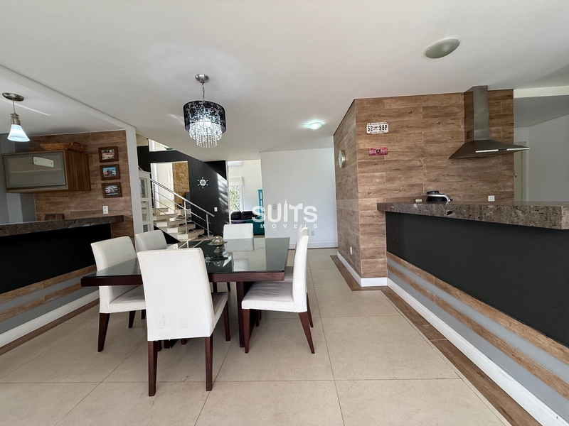 Excelente sobrado de esquina à venda no condomínio Sea Coast: 8ª foto da galeria de imagens do imóvel