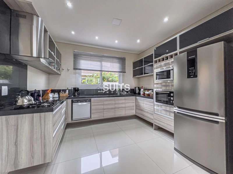 Sobrado com vista para o lago no condomínio Quintas do Lago: 9ª foto da galeria de imagens do imóvel