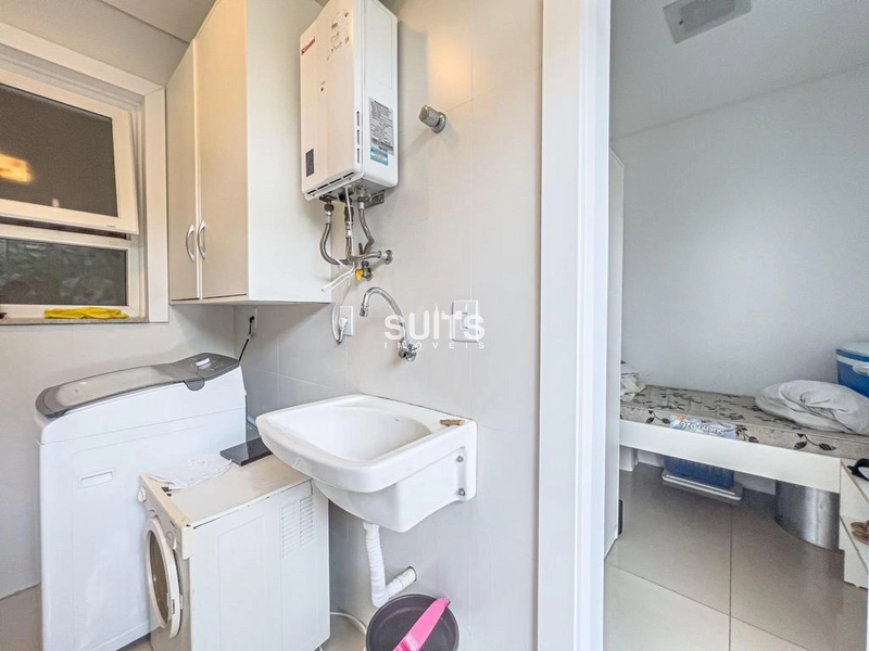 Sobrado com vista para o lago no condomínio Quintas do Lago: 20ª foto da galeria de imagens do imóvel