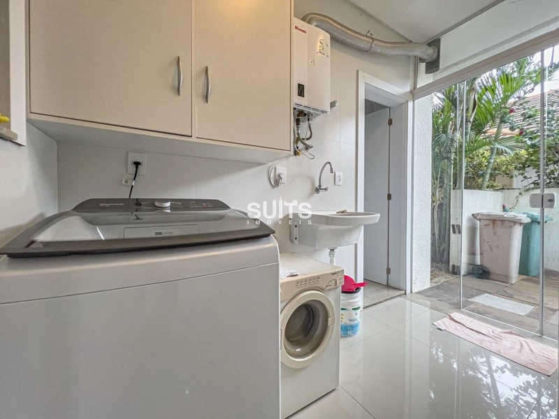 Sobrado com vista para o lago no condomínio Quintas do Lago: 21ª foto da galeria de imagens do imóvel