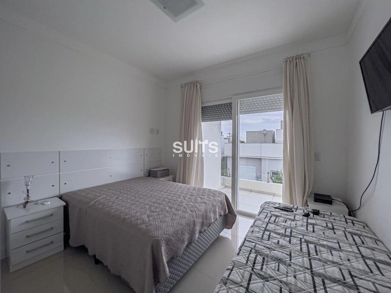 Sobrado com vista para o lago no condomínio Quintas do Lago: 15ª foto da galeria de imagens do imóvel