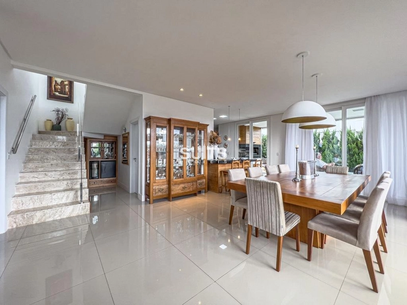 Sobrado com vista para o lago no condomínio Quintas do Lago: 5ª foto da galeria de imagens do imóvel