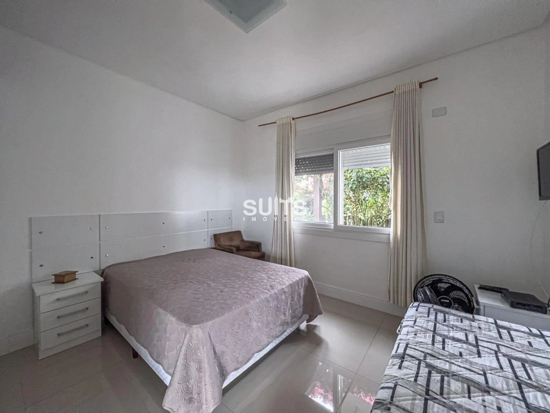 Sobrado com vista para o lago no condomínio Quintas do Lago: 14ª foto da galeria de imagens do imóvel